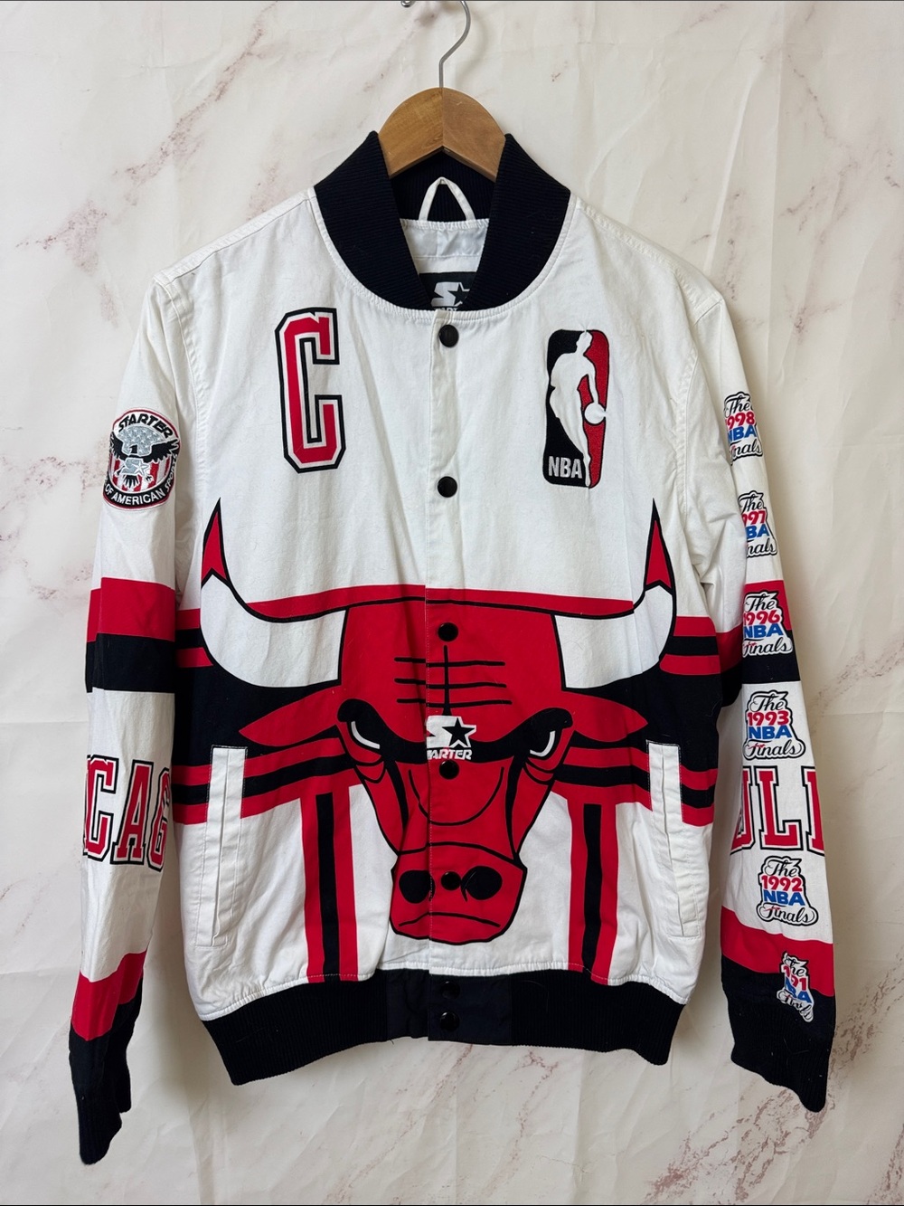 STARTER Chicago Bulls World Champions Graphic Jacket